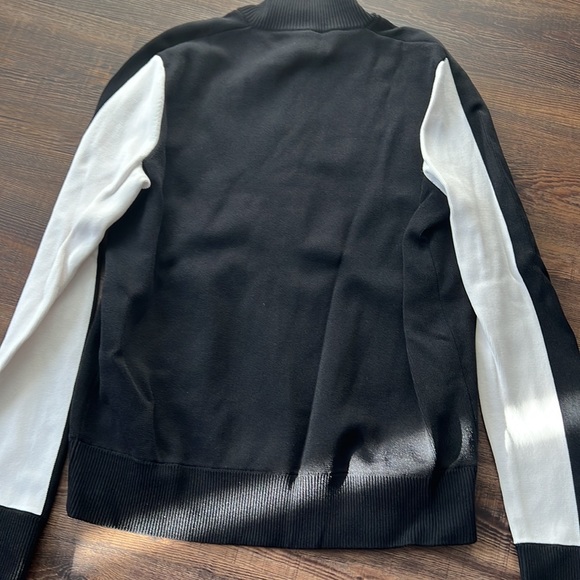 Black and white heavy weight jacket. Perfect condition. Never been worn. Size S - Picture 2 of 2